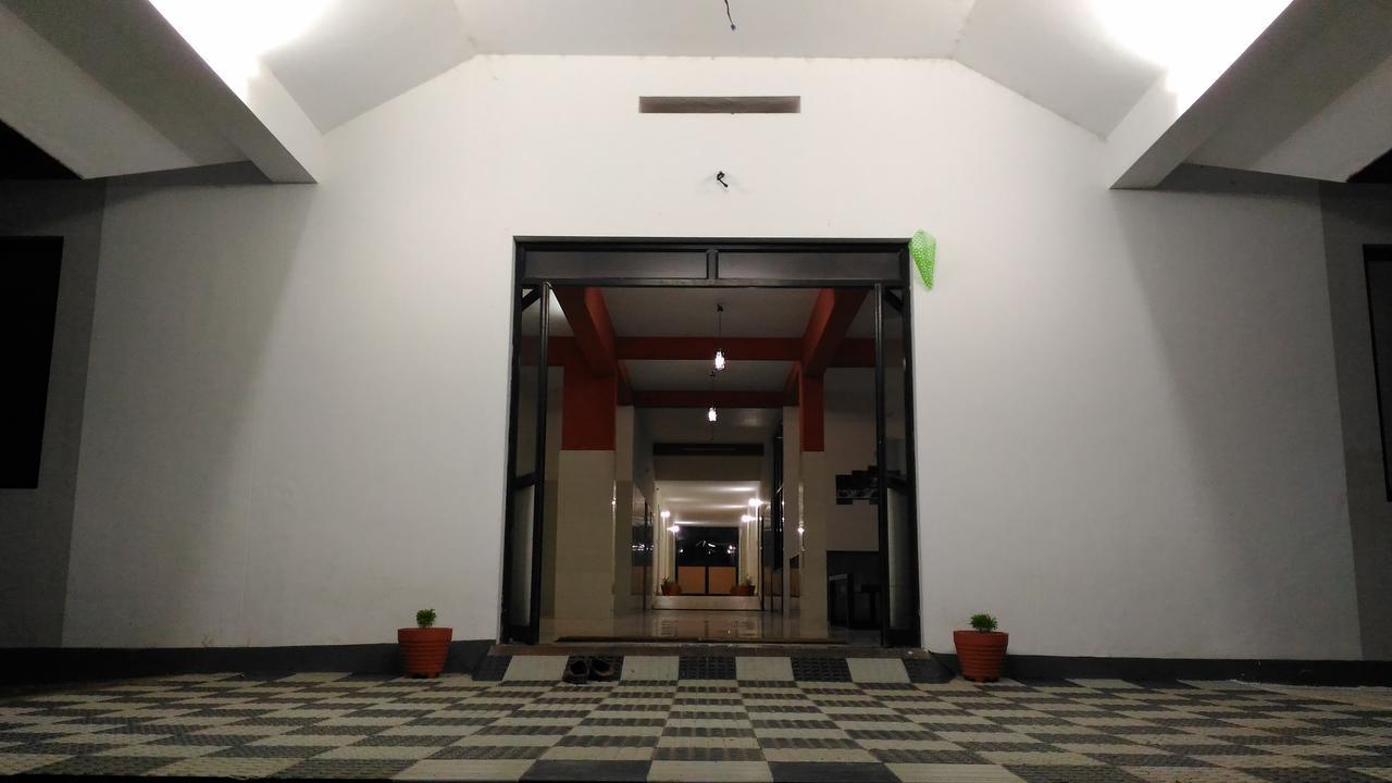 Dhoni Castle Palakkad Exterior photo